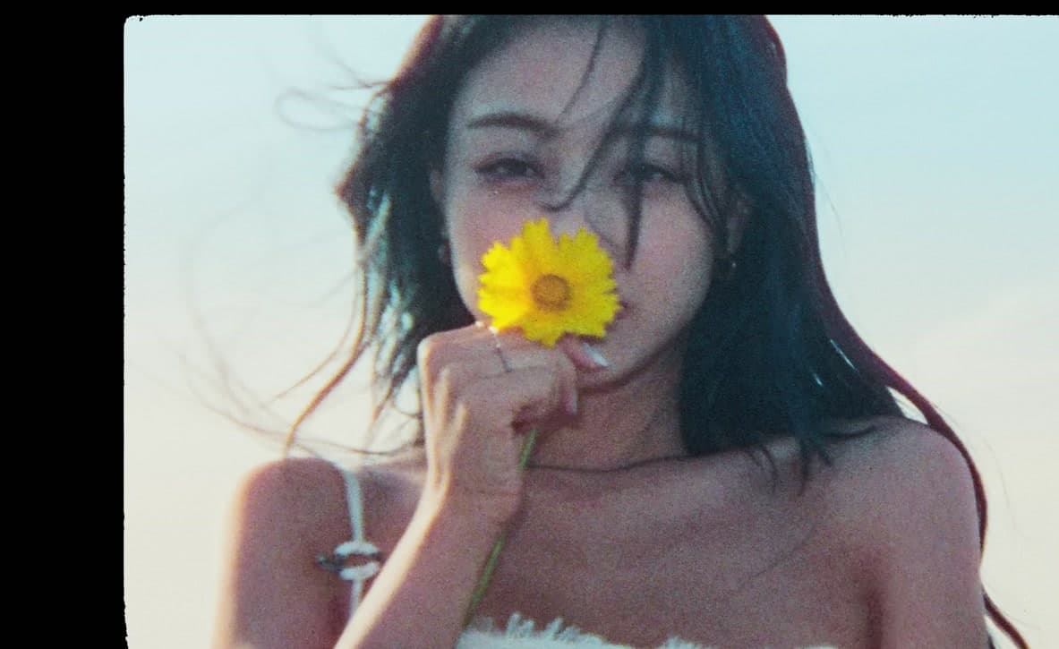 TWICE Jihyo Stuns Fans With Toned Physique in Latest Instagram Photos