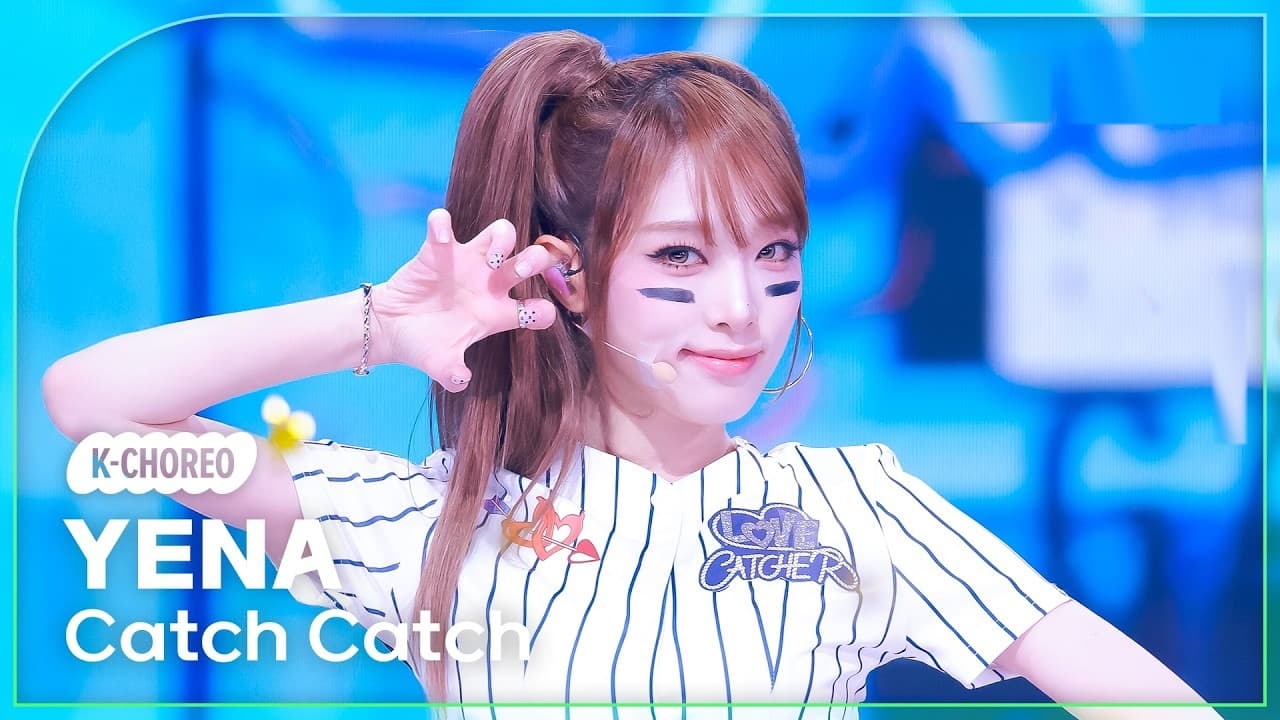 Không Ai Chuẩn Bị Tâm Lý Cho Sự Vui Nhộn Này của YENA ở Music Bank