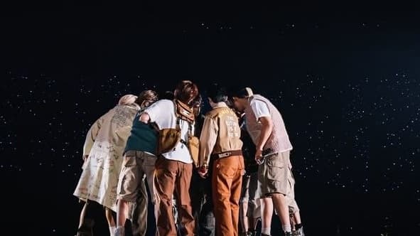 Năm kỷ niệm 10 năm của SEVENTEEN: Doanh số kỷ lục 'HAPPY BURSTDAY' và world tour NEW_