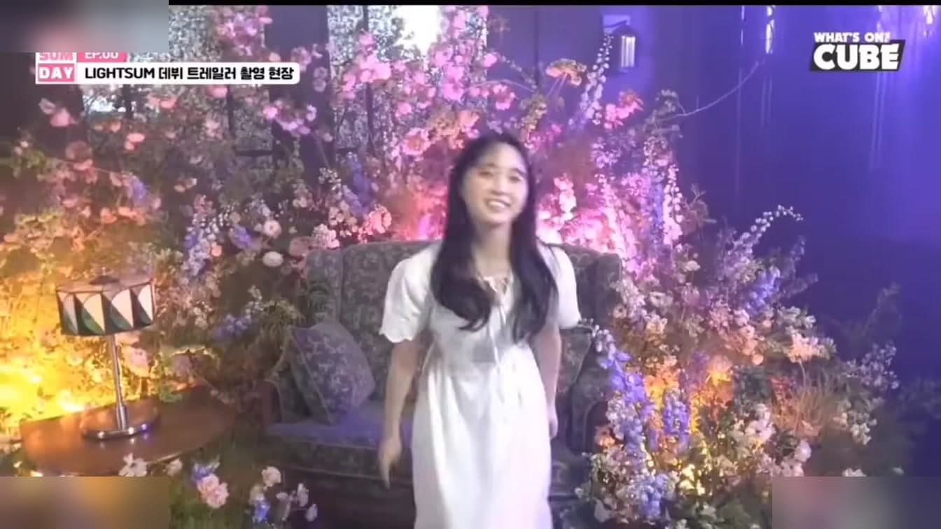LIGHTSUM Nayoung Covers YOASOBI's Global Mega Hit Under Seoul's Night Sky