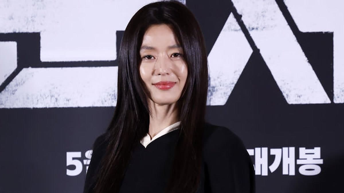 Chae Seo-eun gây chú ý với vai phản diện trong Colony