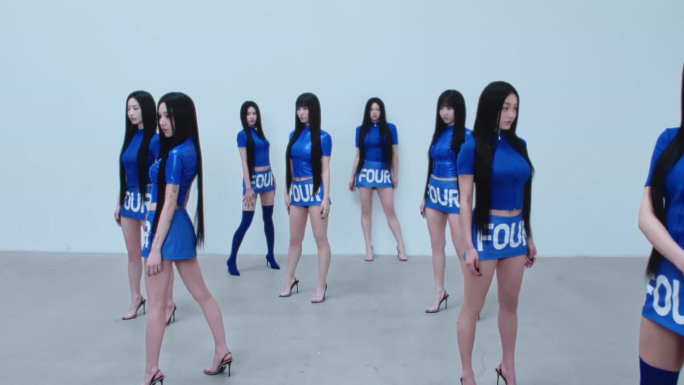 TWICE cháy vé đêm encore Seoul sau một năm lưu diễn